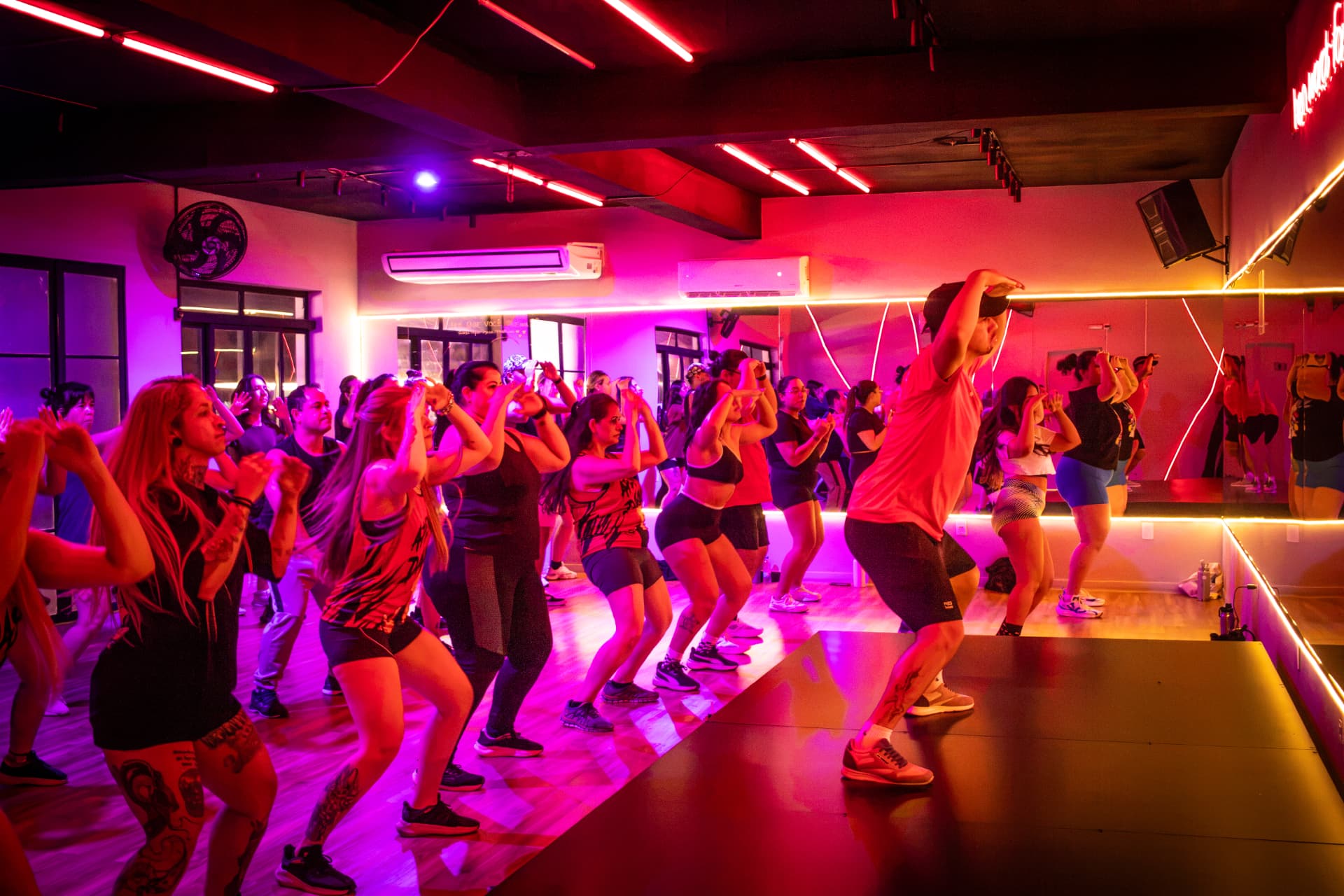 Aula coletiva na SkyFit Egas